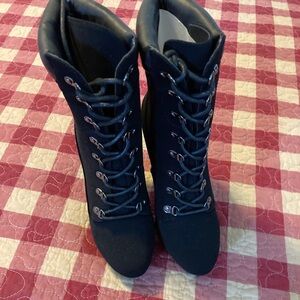 Shoe Dazzle Black Ankle Boots size 6